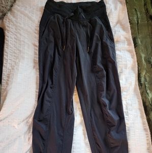 Lululemon dance studio jogger